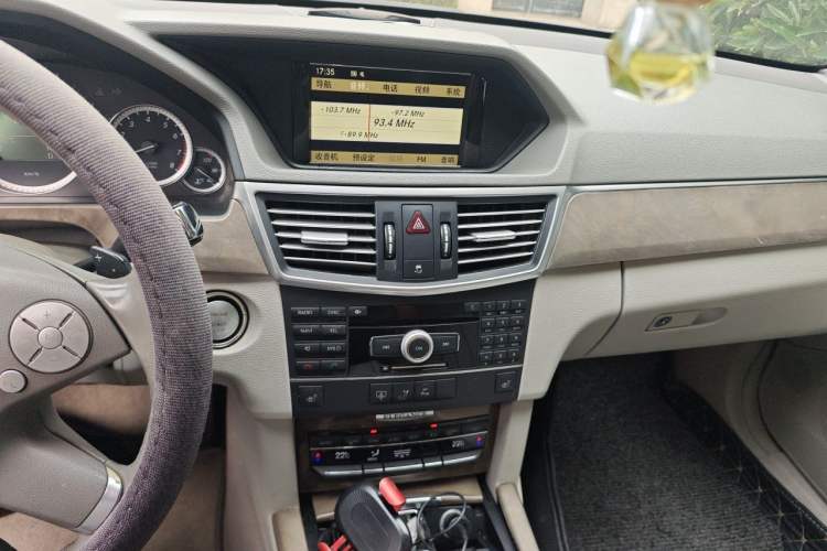 Used Mercedes-Benz E-Class 2009 E 300 Elegant Model Audio And AC Panel