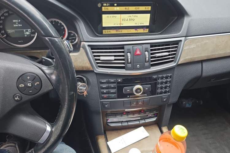 Used Mercedes-Benz E-Class 2009 E 300 Elegant Model Audio And AC Panel