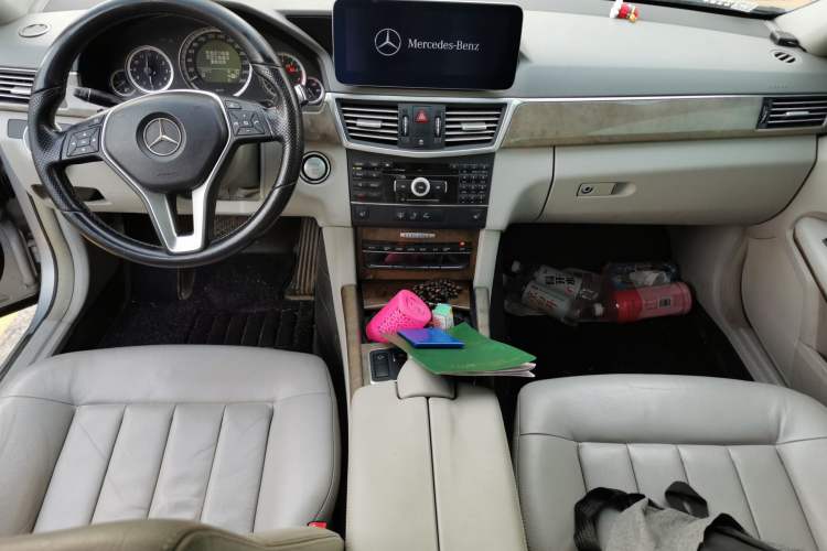 Used Mercedes-Benz E-Class  Center Console