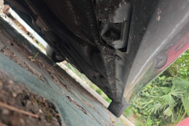Used Mercedes-Benz E-Class 2009 E 300 Elegant Model Chassis Front Left