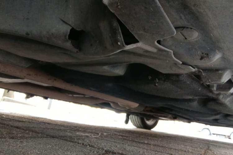 Used Mercedes-Benz E-Class 2009 E 300 Elegant Model Chassis Front Left