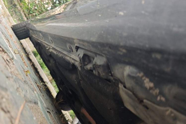 Used Mercedes-Benz E-Class 2009 E 300 Elegant Model Chassis Front Right