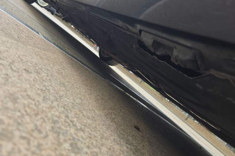 Used Mercedes-Benz E-Class 2009 E 300 Elegant Model Chassis Rear Left