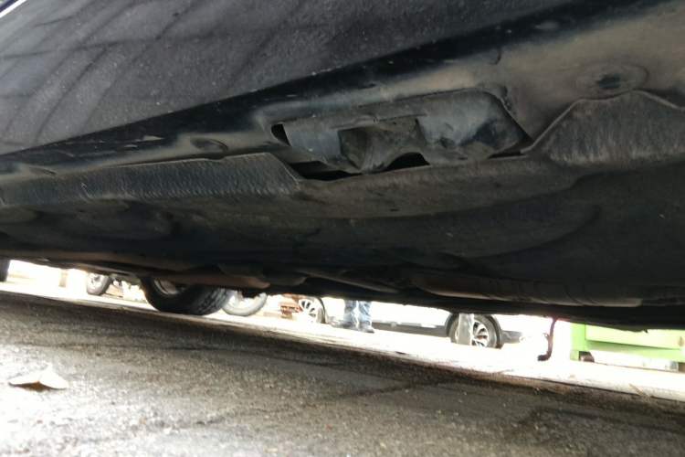 Used Mercedes-Benz E-Class 2009 E 300 Elegant Model Chassis Rear Left