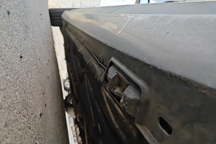 Used Mercedes-Benz E-Class 2009 E 300 Fashion Model Chassis Rear Left