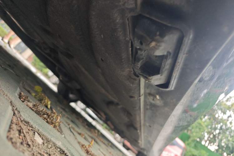 Used Mercedes-Benz E-Class 2009 E 300 Elegant Model Chassis Rear Right
