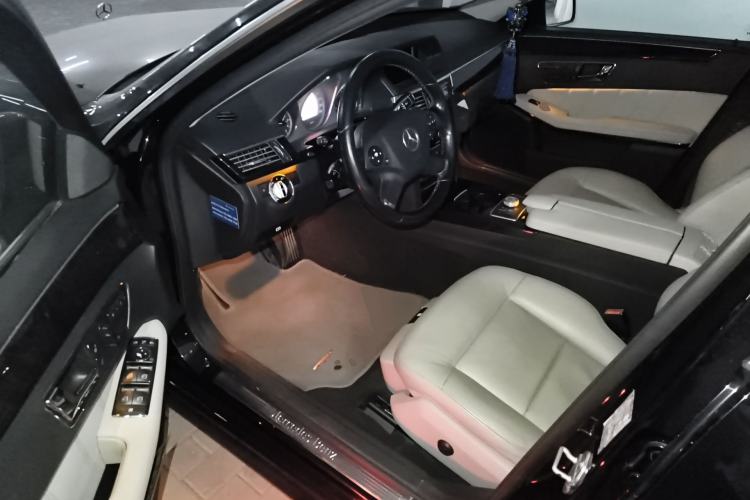 Used Mercedes-Benz E-Class 2009 E 300 Fashion Model Driver Seat