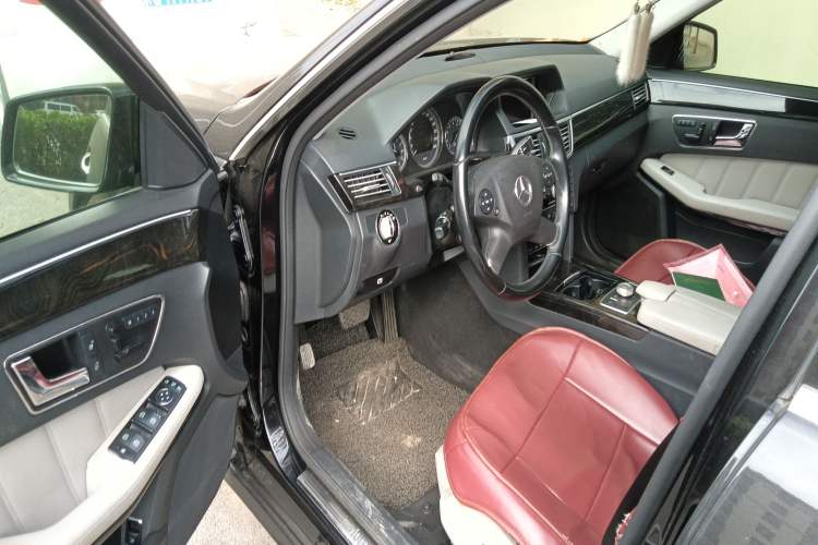 Used Mercedes-Benz E-Class 2009 E 300 Fashion Model Driver Seat