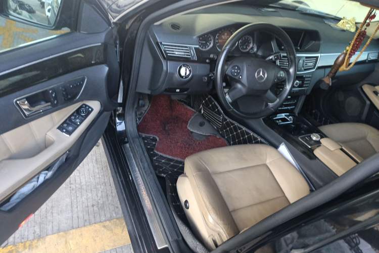 Used Mercedes-Benz E-Class 2009 E 300 Fashion Model Driver Seat