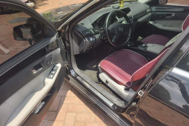 Used Mercedes-Benz E-Class 2009 E 300 Fashion Model Driver Seat