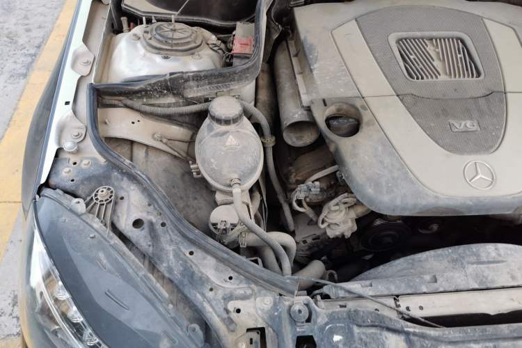 Used Mercedes-Benz E-Class  Engine Bay Right