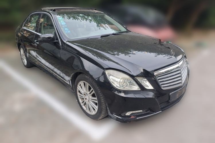 Used Mercedes-Benz E-Class 2009 E 300 Elegant Model Front Right 45 Deg