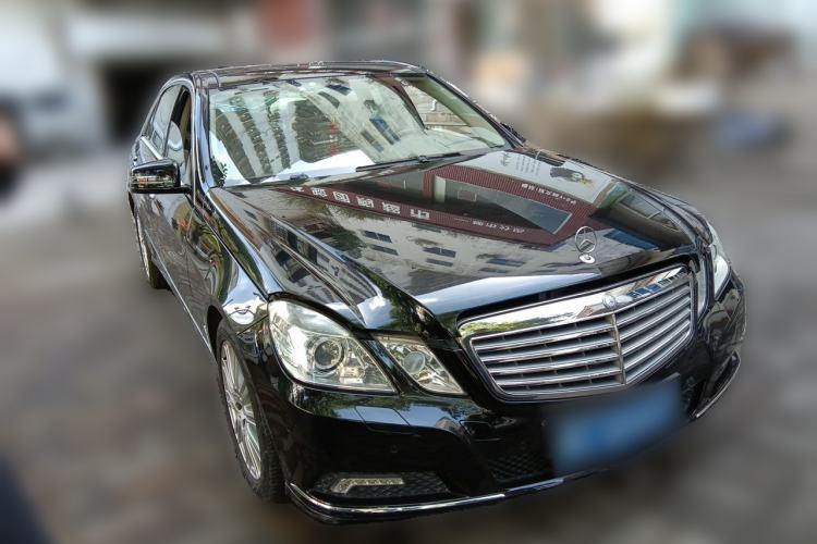Used Mercedes-Benz E-Class 2009 E 300 Elegant Model Front Right 45 Deg