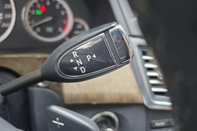 Used Mercedes-Benz E-Class 2009 E 300 Elegant Model Gear Lever