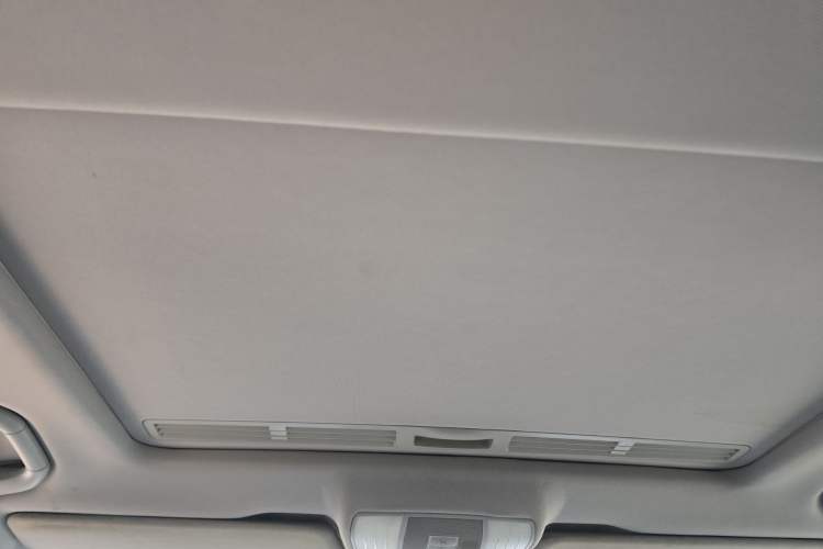 Used Mercedes-Benz E-Class 2009 E 300 Elegant Model Headliner