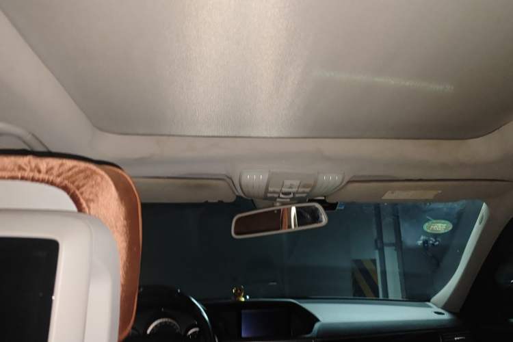 Used Mercedes-Benz E-Class 2009 E 300 Fashion Model Headliner