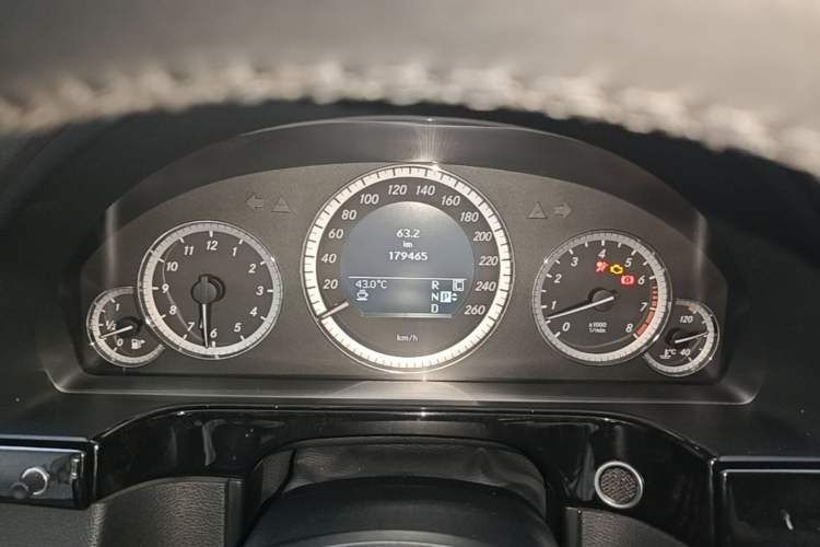 Used Mercedes-Benz E-Class 2009 E 300 Elegant Model Instrument Cluster