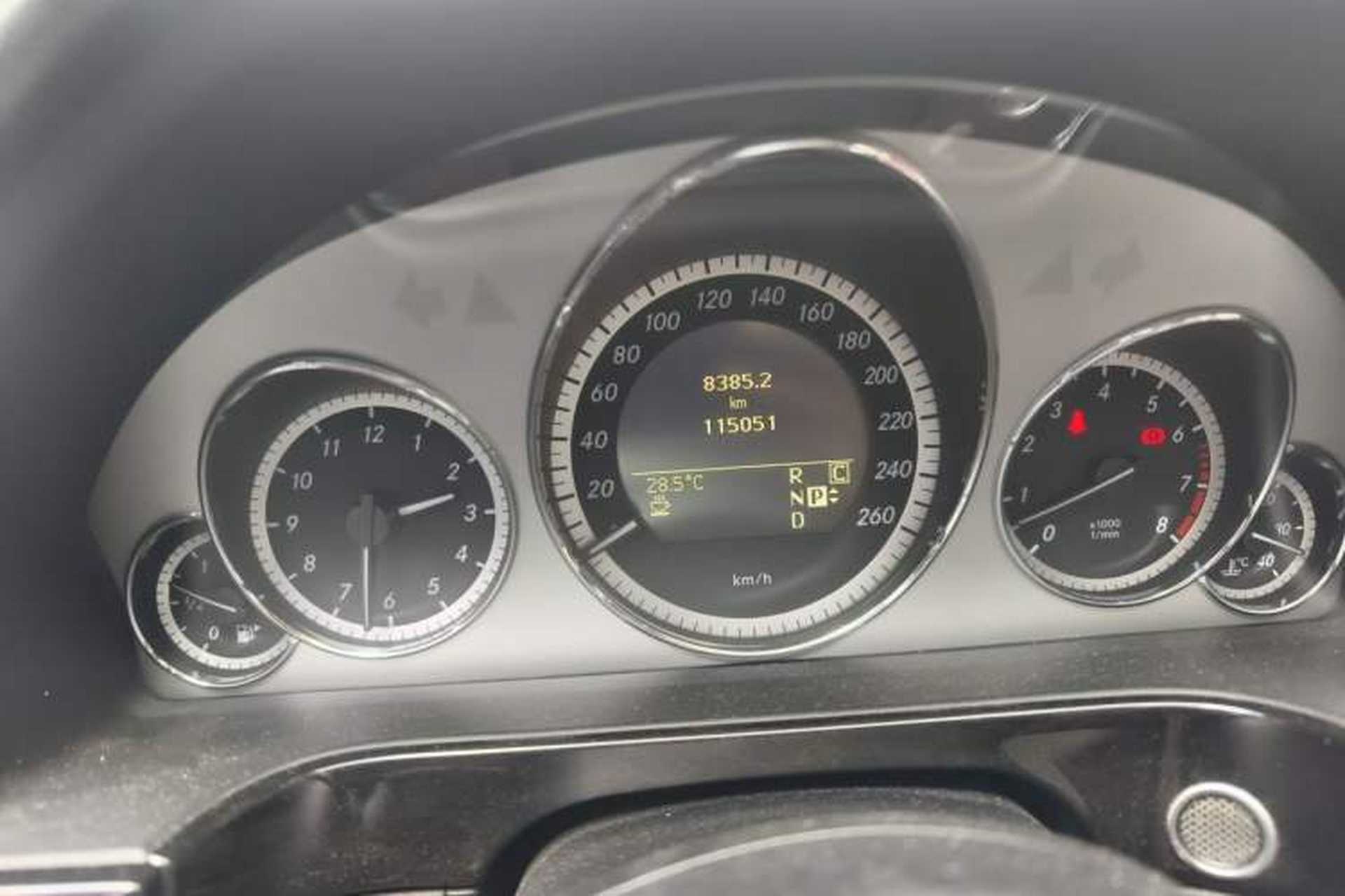 Used Mercedes-Benz E-Class 2009 E 300 Fashion Model Instrument Cluster