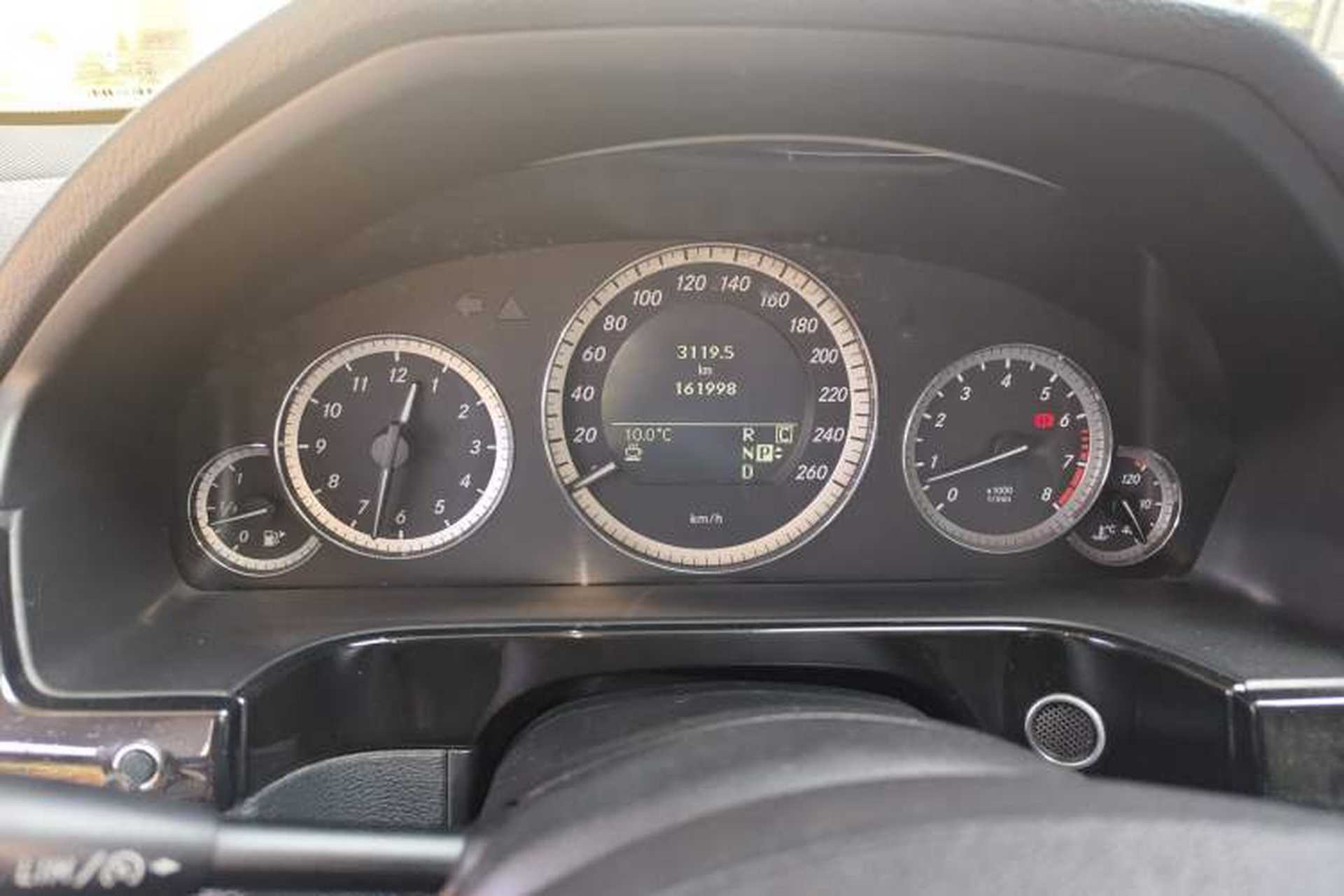 Used Mercedes-Benz E-Class 2009 E 300 Fashion Model Instrument Cluster