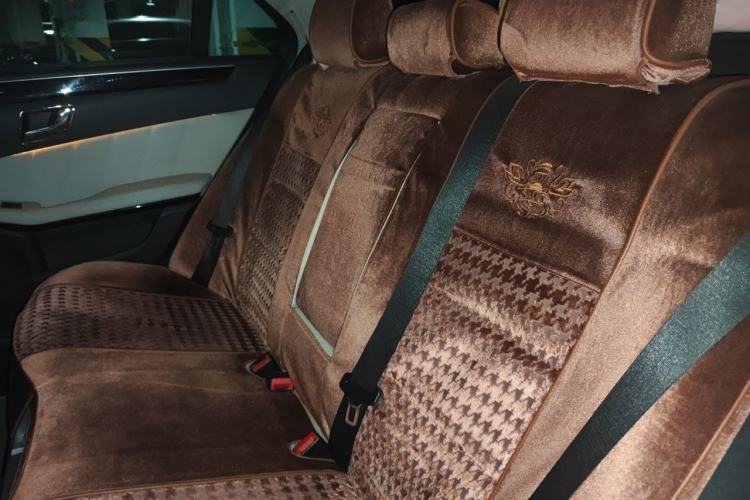 Used Mercedes-Benz E-Class 2009 E 300 Fashion Model Left Rear Seat