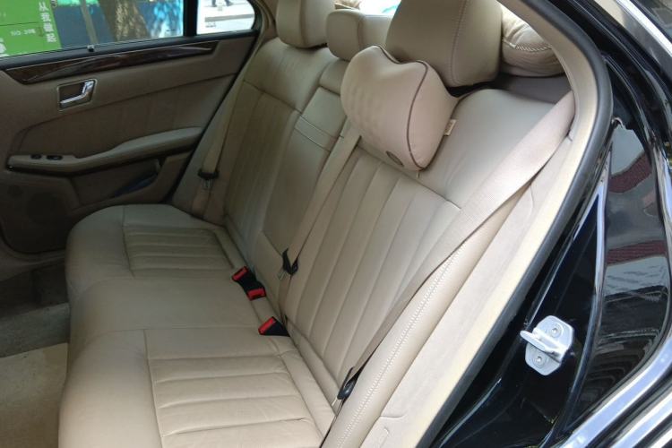 Used Mercedes-Benz E-Class 2009 E 300 Elegant Model Left Rear Seat