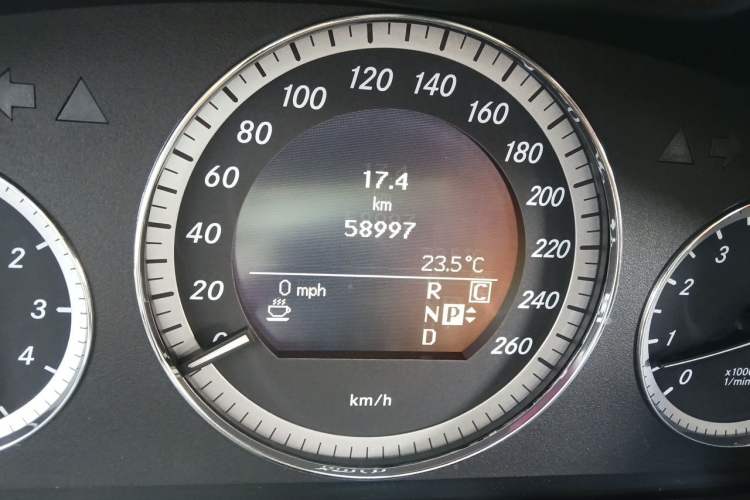 Used Mercedes-Benz E-Class 2009 E 300 Elegant Model Odometer Close Up