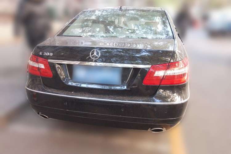 Used Mercedes-Benz E-Class 2009 E 300 Elegant Model Rear