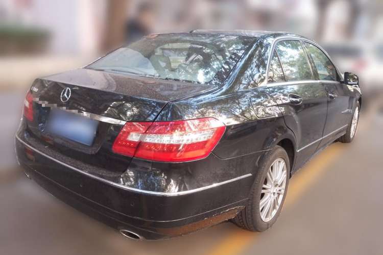 Used Mercedes-Benz E-Class 2009 E 300 Elegant Model Rear Right 45 Deg