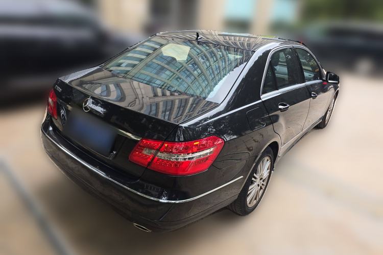 Used Mercedes-Benz E-Class 2009 E 300 Elegant Model Rear Right 45 Deg