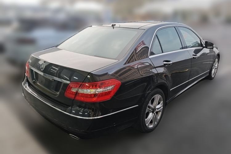 Used Mercedes-Benz E-Class 2009 E 300 Elegant Model Rear Right 45 Deg