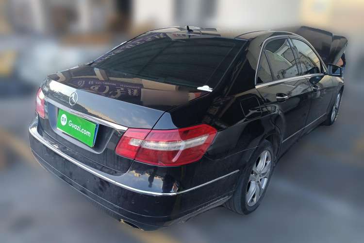 Used Mercedes-Benz E-Class 2009 E 300 Fashion Model Rear Right 45 Deg