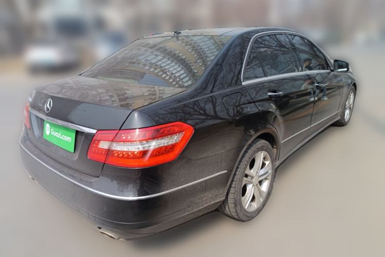 Used Mercedes-Benz E-Class 2009 E 300 Fashion Model Rear Right 45 Deg