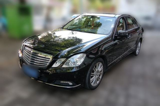 Used Mercedes-Benz E-Class 2009 E 300 Elegant Model