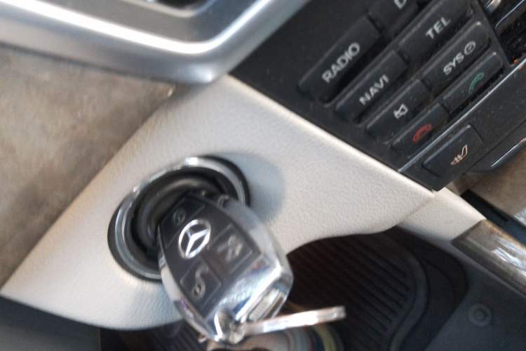 Used Mercedes-Benz E-Class 2009 E 300 Elegant Model Vehicle Key