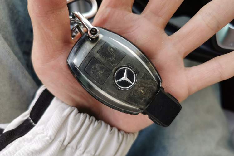 Used Mercedes-Benz E-Class  Vehicle Key