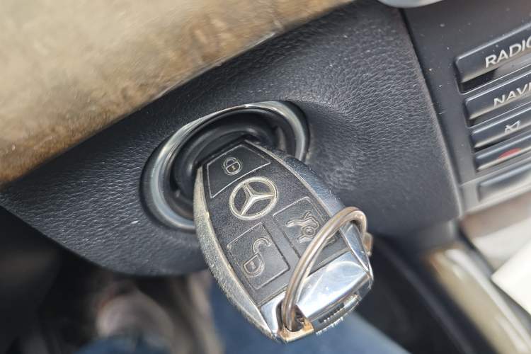 Used Mercedes-Benz E-Class 2009 E 300 Elegant Model Vehicle Key