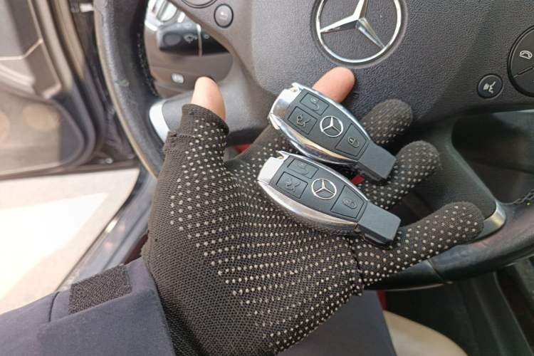 Used Mercedes-Benz E-Class 2009 E 300 Fashion Model Vehicle Key