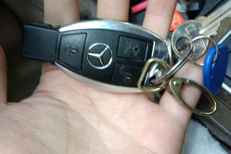 Used Mercedes-Benz E-Class 2009 E 300 Elegant Model Vehicle Key