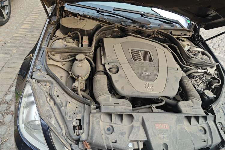 Used Mercedes-Benz E-Class 2009 E 350 Coupe Engine Bay Right