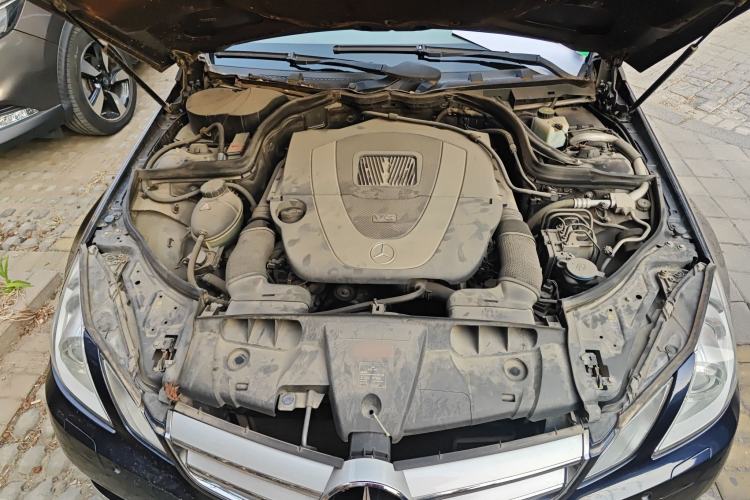 Used Mercedes-Benz E-Class 2009 E 350 Coupe Engine Bay
