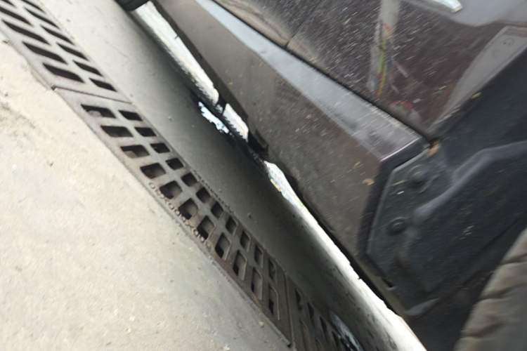 Used Mercedes-Benz E-Class 2009 E 300 Fashion Model Chassis Front Right