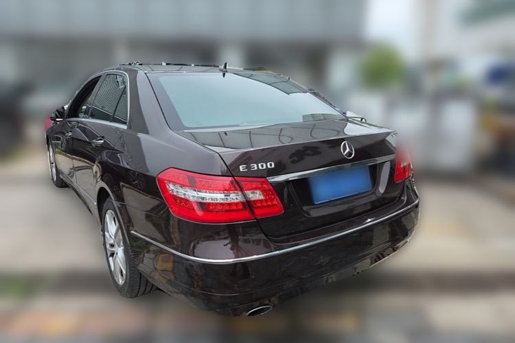 Used Mercedes-Benz E-Class 2009 E 300 Fashion Model Rear Left 45 Deg