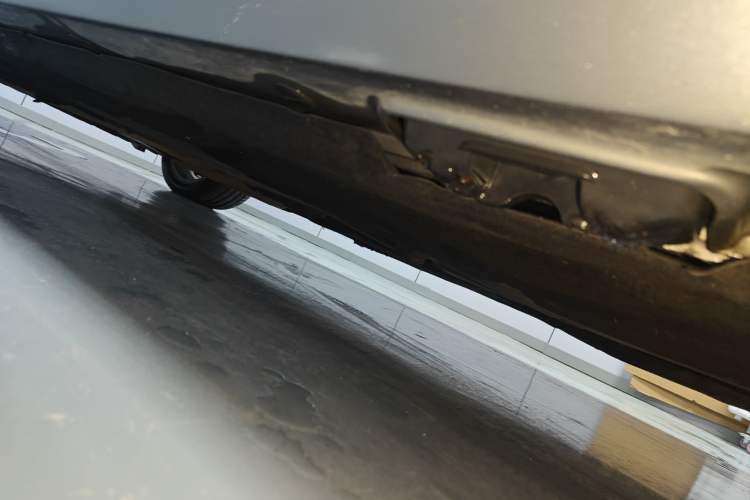 Used Mercedes-Benz E-Class 2009 E 300 Fashion Model Chassis Rear Left