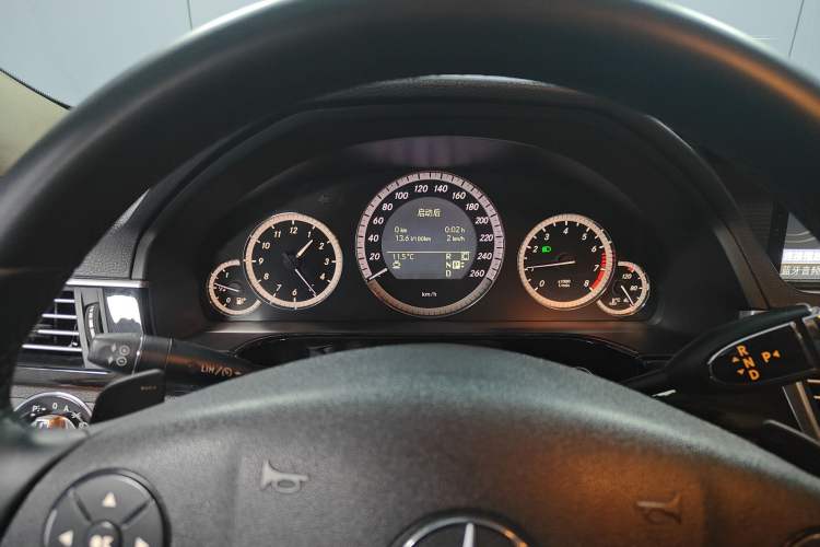 Used Mercedes-Benz E-Class 2009 E 300 Fashion Model Instrument Cluster