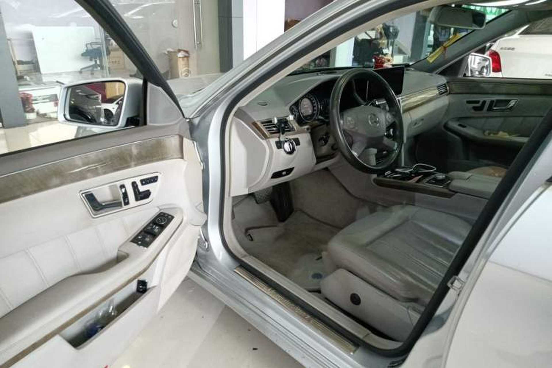 Used Mercedes-Benz E-Class 2009 E 300 Elegant Model Driver Seat