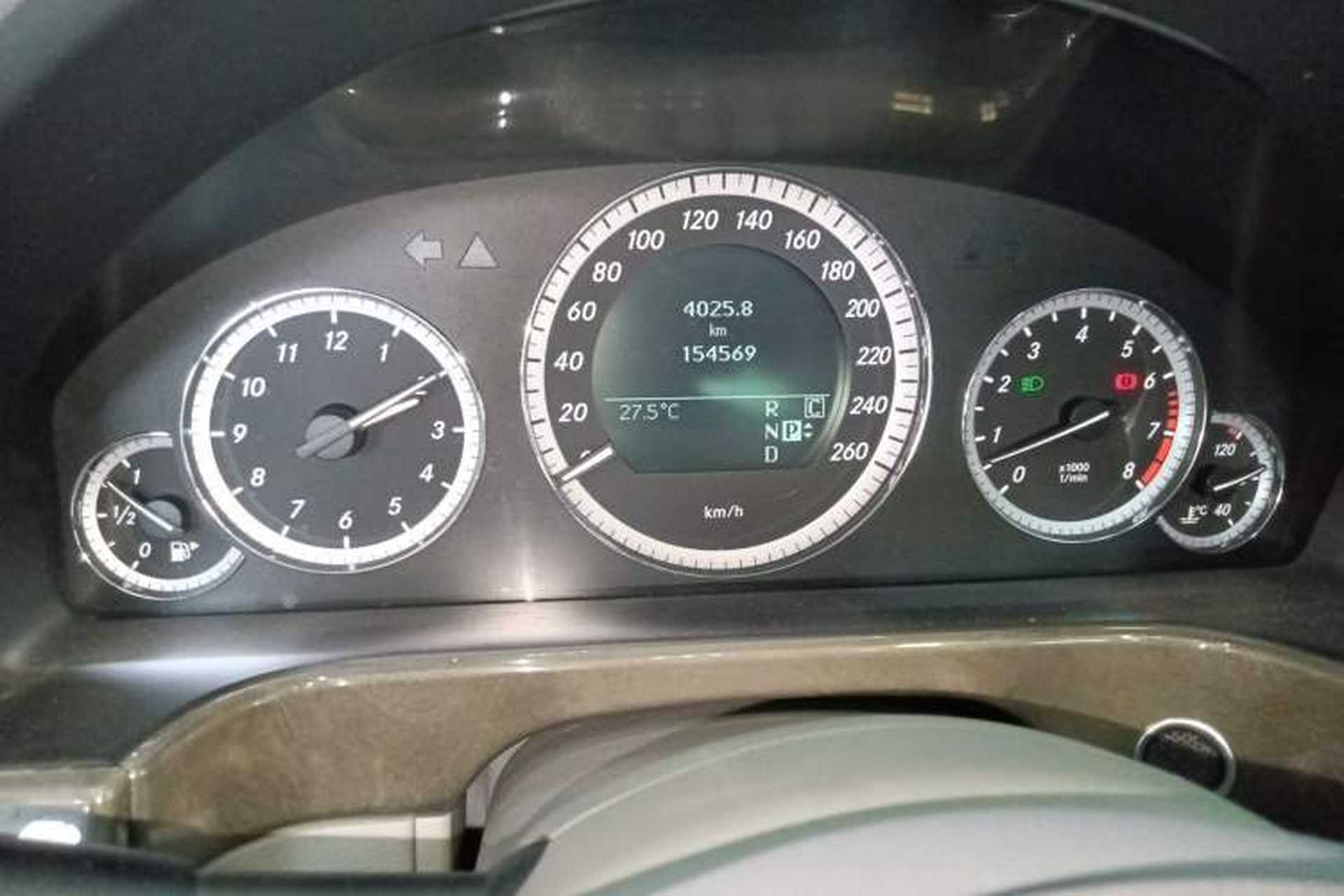 Used Mercedes-Benz E-Class 2009 E 300 Elegant Model Instrument Cluster