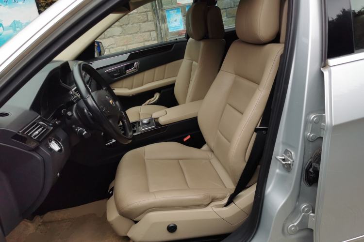 Used Mercedes-Benz E-Class 2009 E 300 Fashion Model Left Front Seat