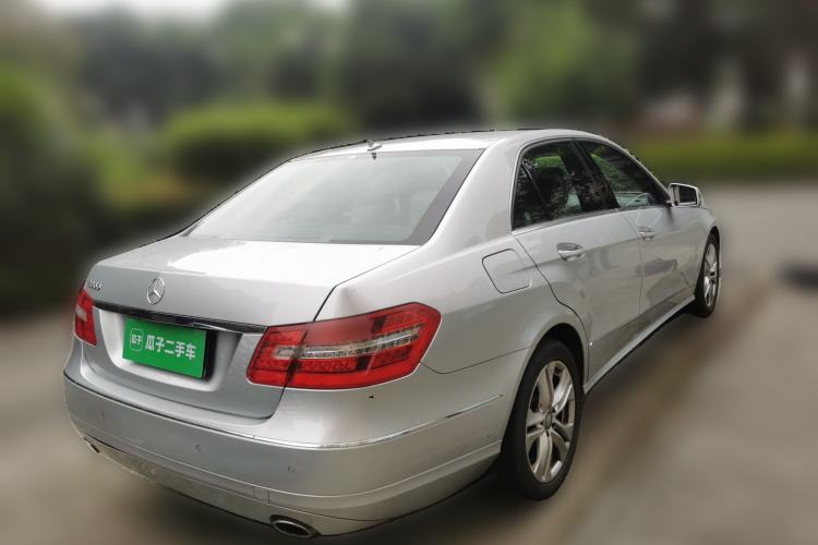 Used Mercedes-Benz E-Class 2009 E 300 Fashion Model Rear Right 45 Deg