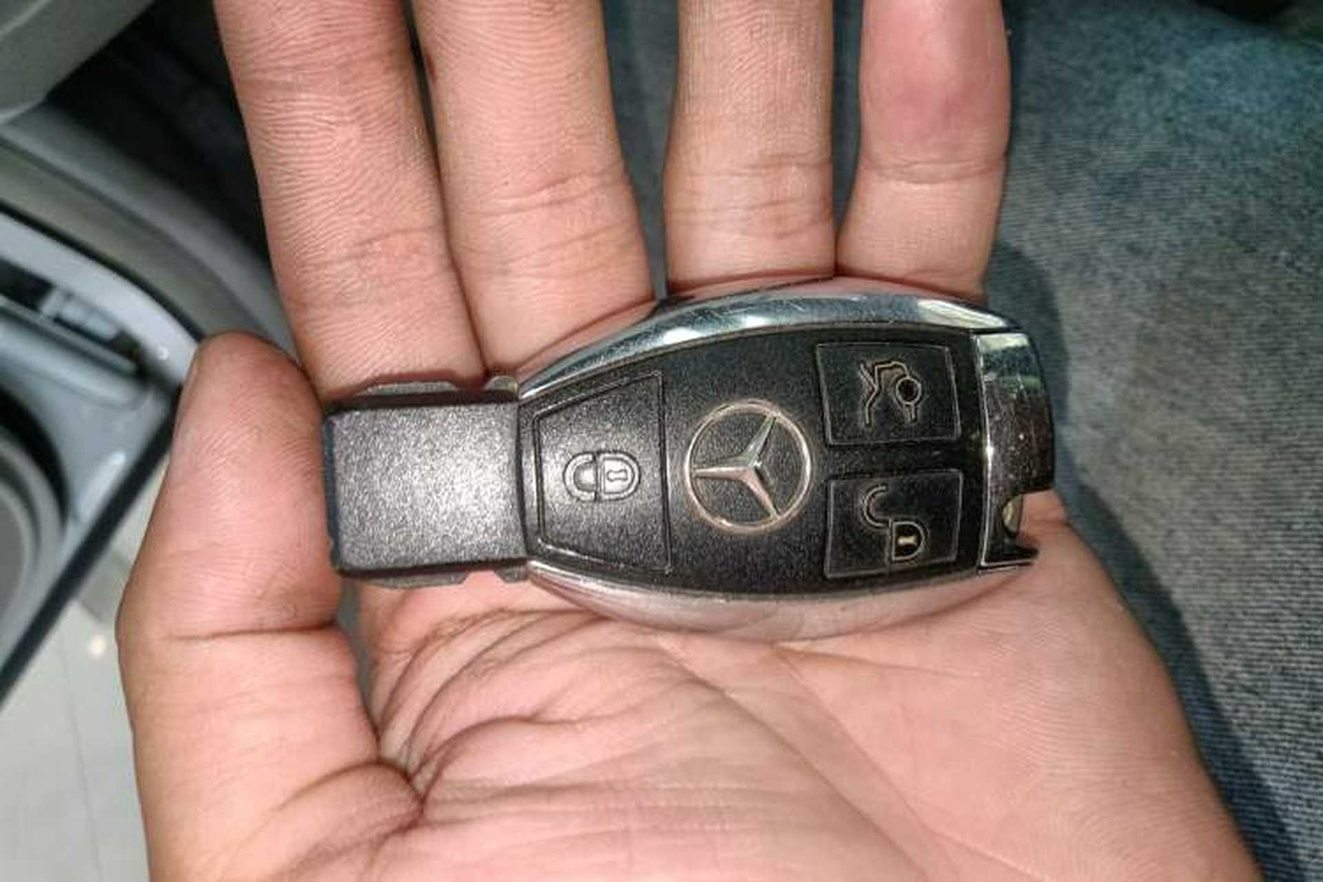 Used Mercedes-Benz E-Class 2009 E 300 Elegant Model Vehicle Key