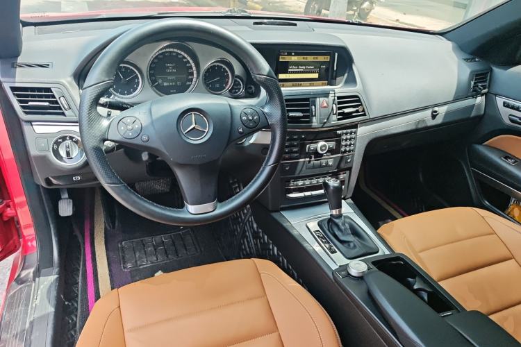 Used Mercedes-Benz E-Class 2009 E 350 Coupe Center Console